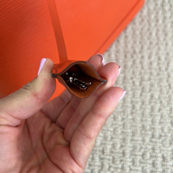 Louis Vuitton Alma GM in orange Epi Leather - Picture 5 of 11